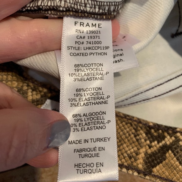 Frame Le High Skinny Crop in Coated Python size 25 NWT - Picture 6 of 8